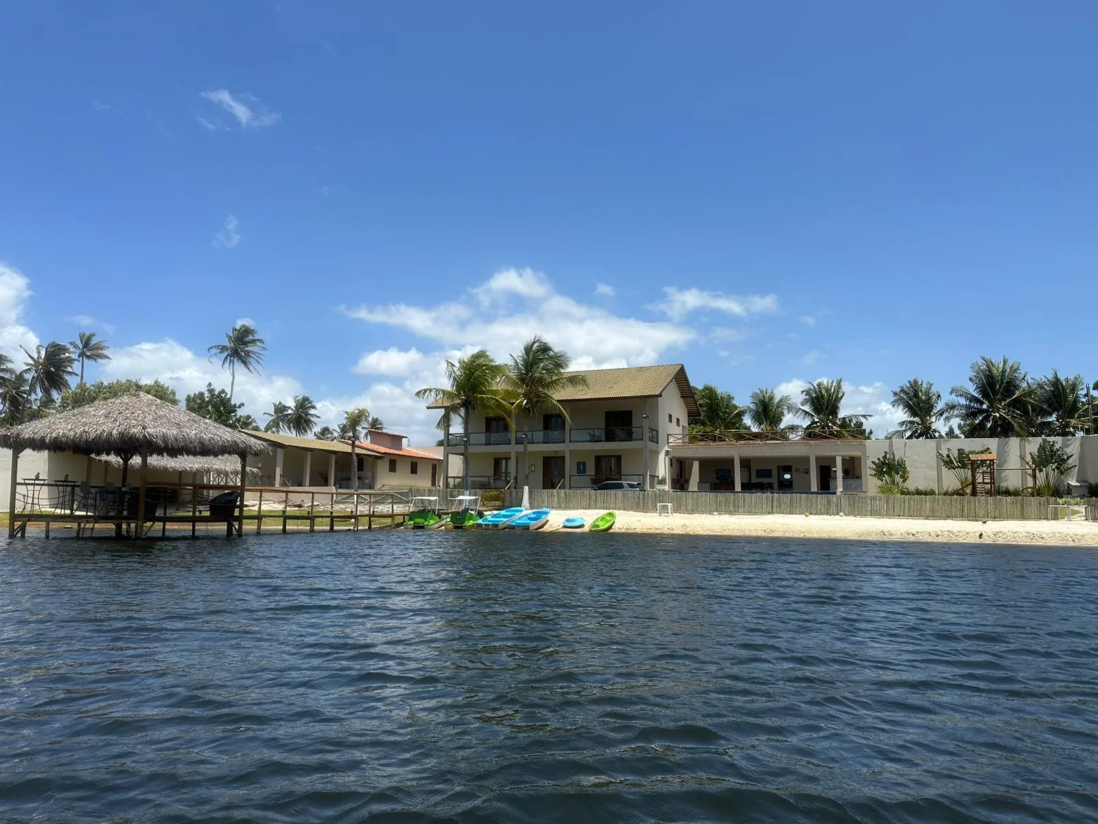 Casa à venda em Paracuru: Casa de alto padrão na Lagoa do Paracuru