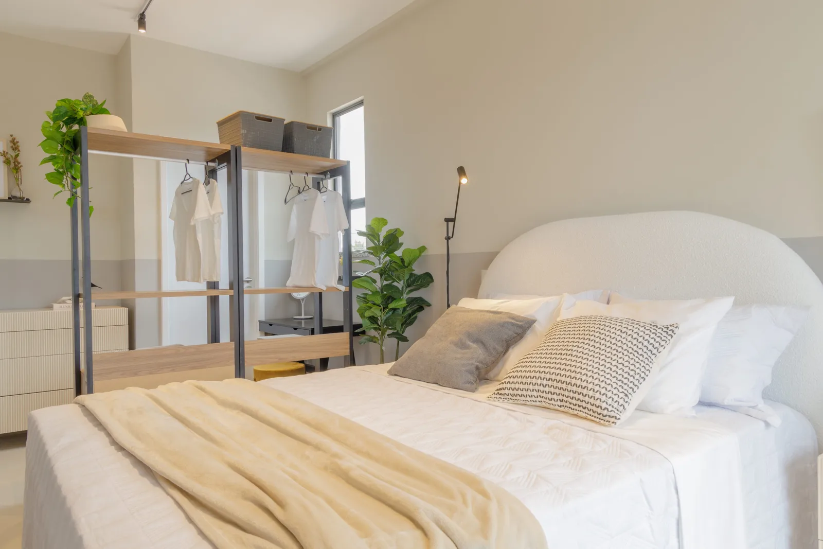 Lançamento à venda em Eusébio: Casa duplex com 4 suítes em condomínio fechado no Eusébio — foto 15 de 28