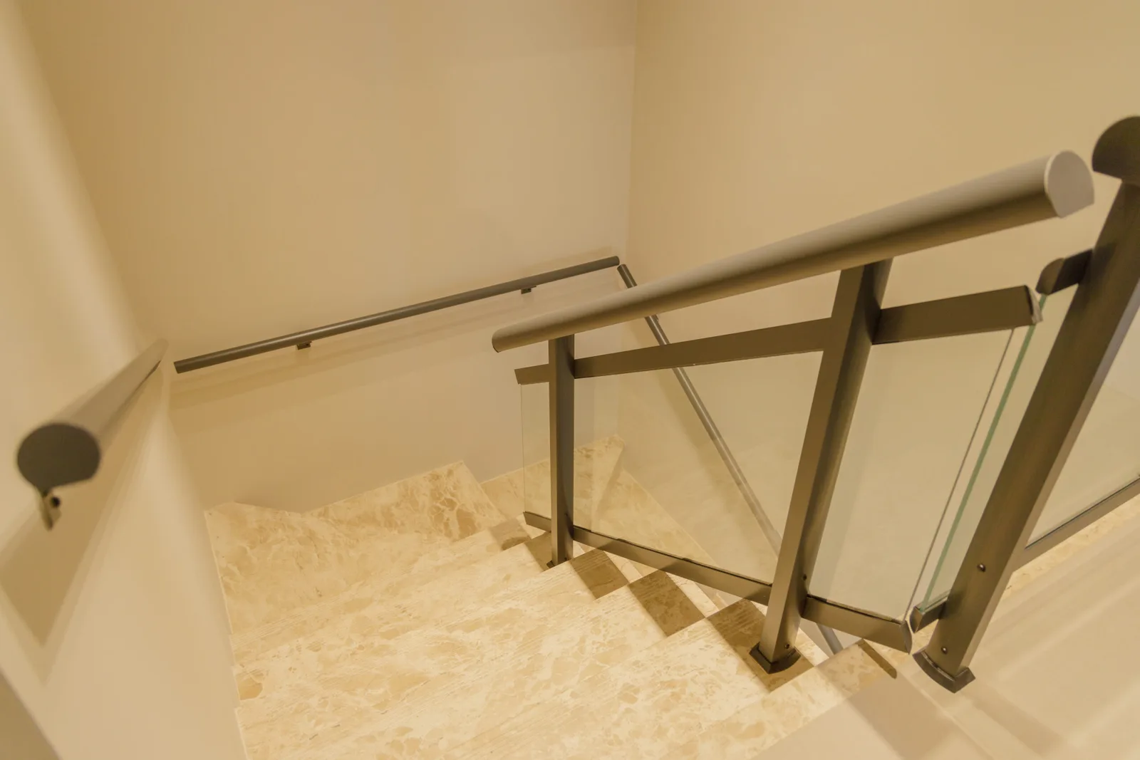 Lançamento à venda em Eusébio: Casa duplex com 4 suítes em condomínio fechado no Eusébio — foto 22 de 28